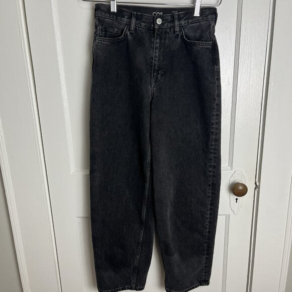 COS Women 100% Cotton Black Jeans Size 26 Taperd leg High rise ankle length